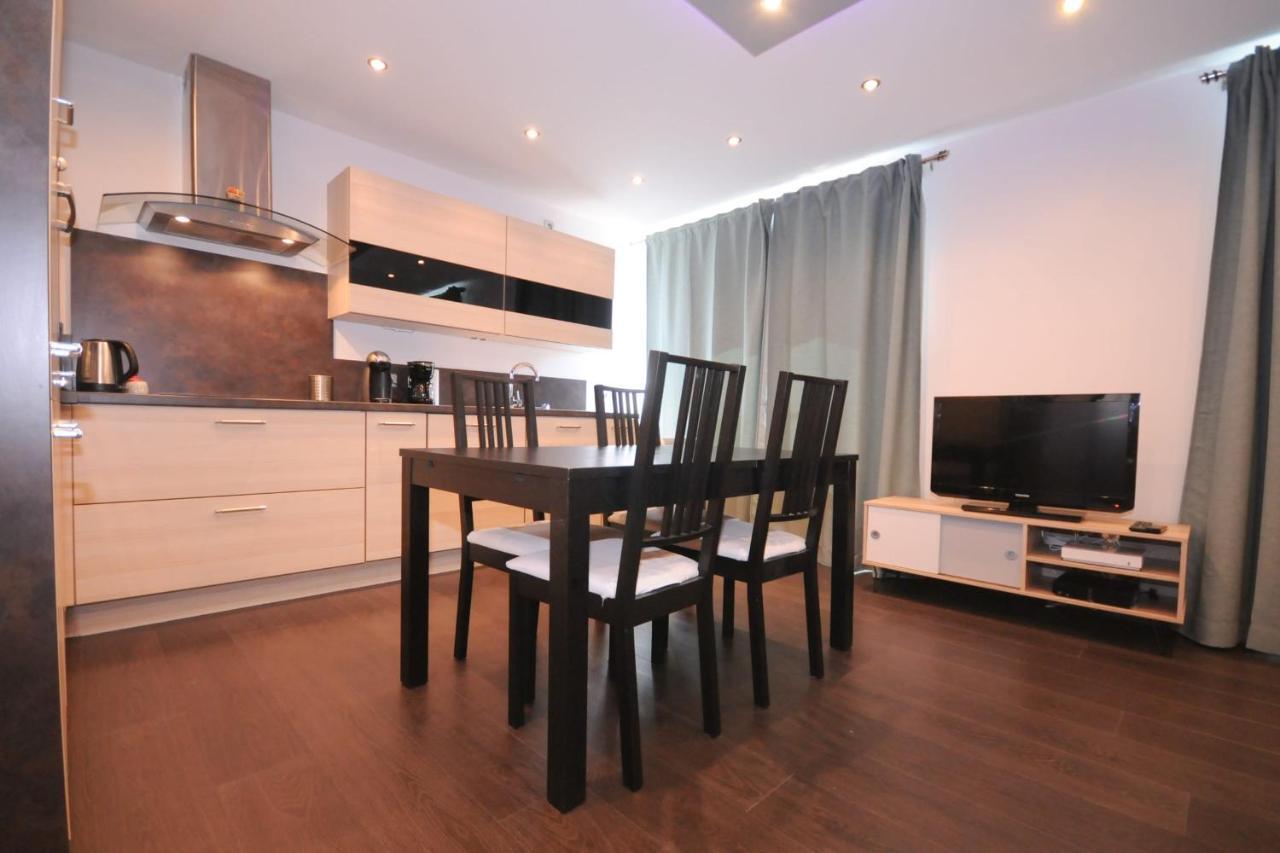 Le Grand Large - Apartment Parking & Balcony By The Lake Modern Bright Annecy Exterior photo