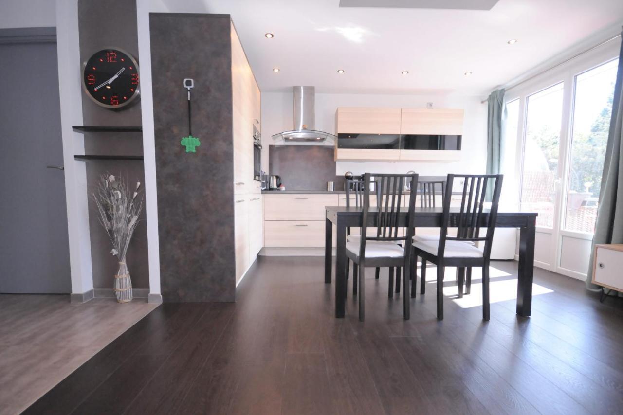 Le Grand Large - Apartment Parking & Balcony By The Lake Modern Bright Annecy Exterior photo